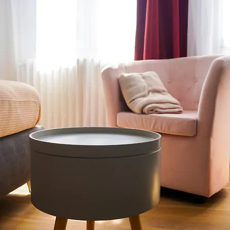 The Platform Frühstückspension 4*