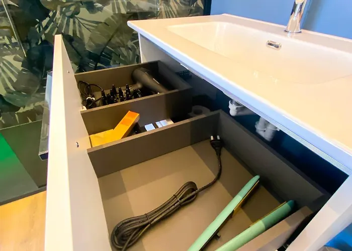 לינה וארוחת בוקר The Platform פררה