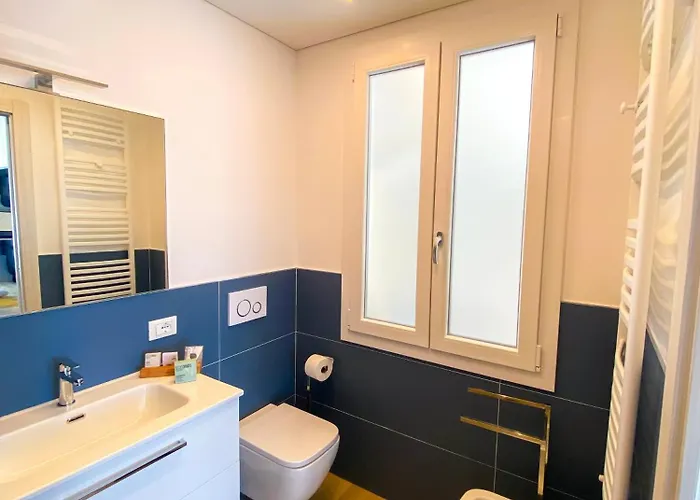 The Platform 4* פררה