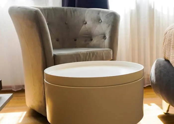 לינה וארוחת בוקר The Platform 4*