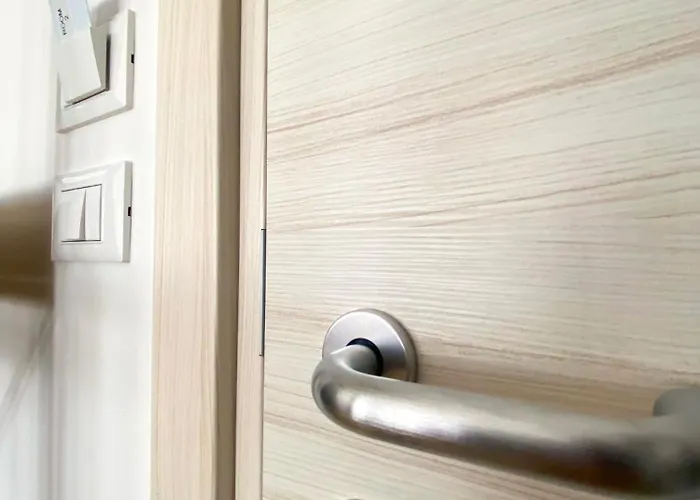 לינה וארוחת בוקר The Platform