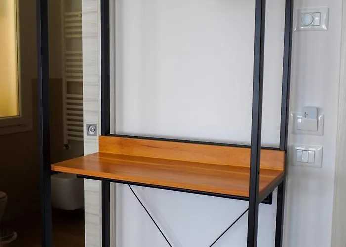 The Platform לינה וארוחת בוקר 4*