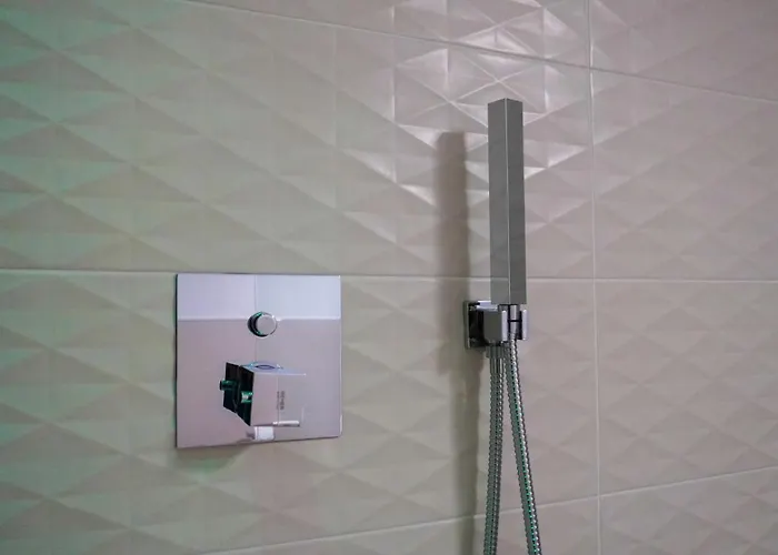 לינה וארוחת בוקר The Platform פררה