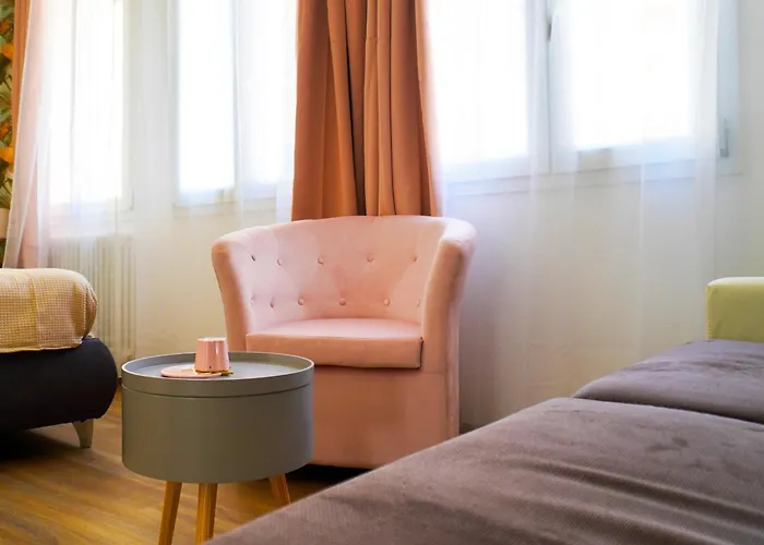 The Platform 4* פררה