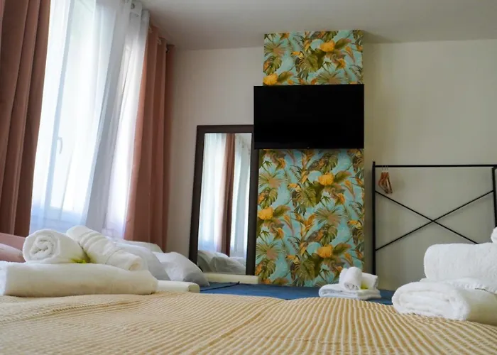 The Platform לינה וארוחת בוקר 4*