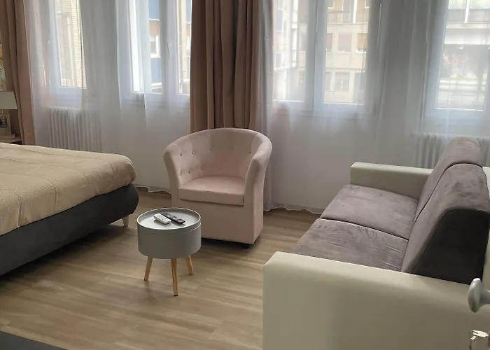 The Platform לינה וארוחת בוקר 4*