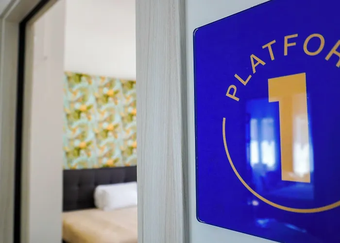 The Platform 4* פררה